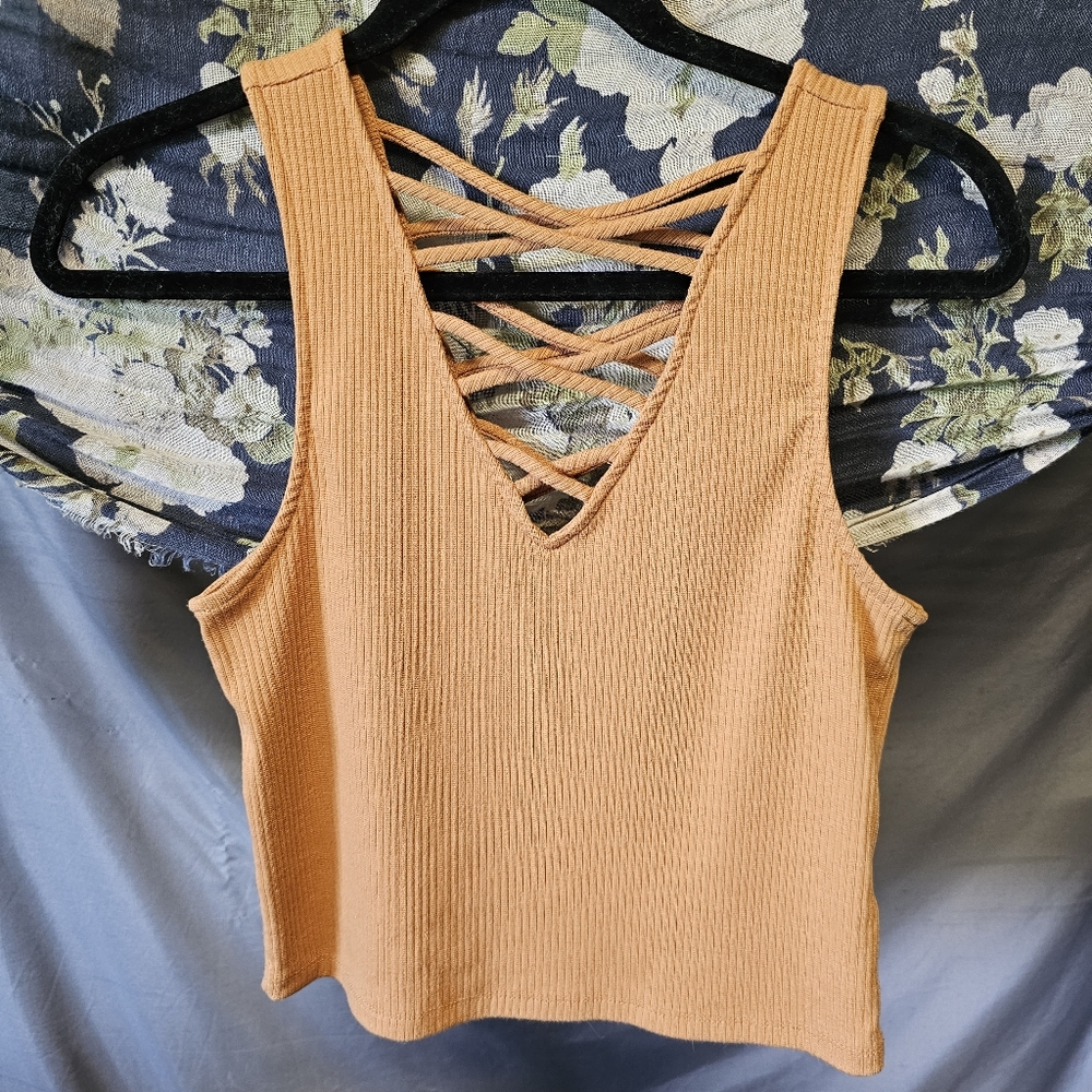 4/$20 Pacsun | L.A. Hearts | Criss Cross Crop Top in Euchre size XS